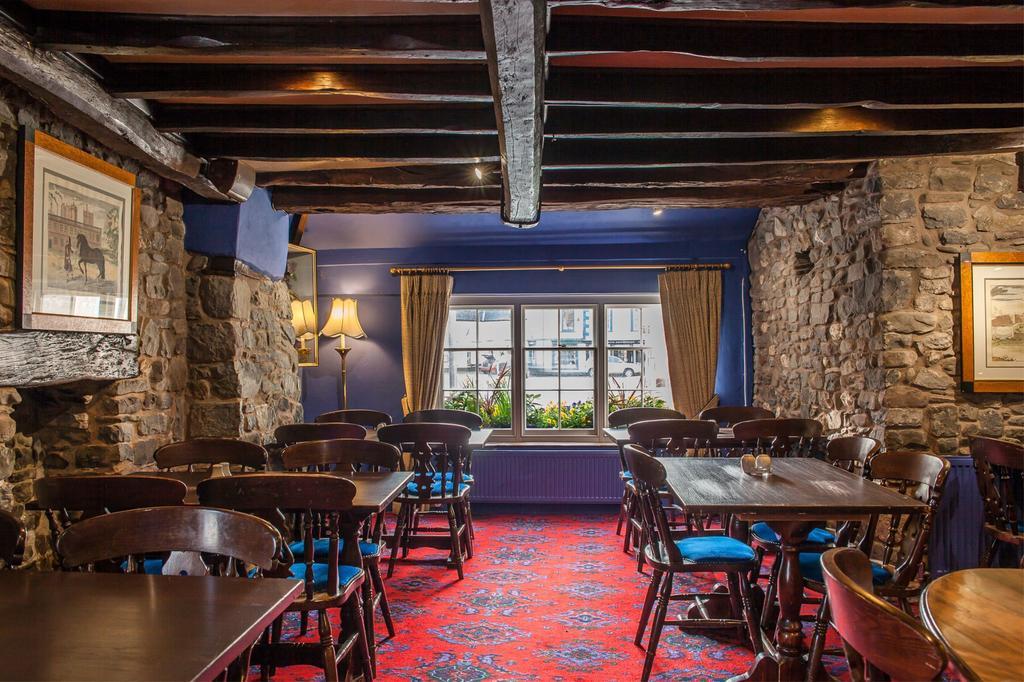 The Kings Head Inn 랸도베리 외부 사진